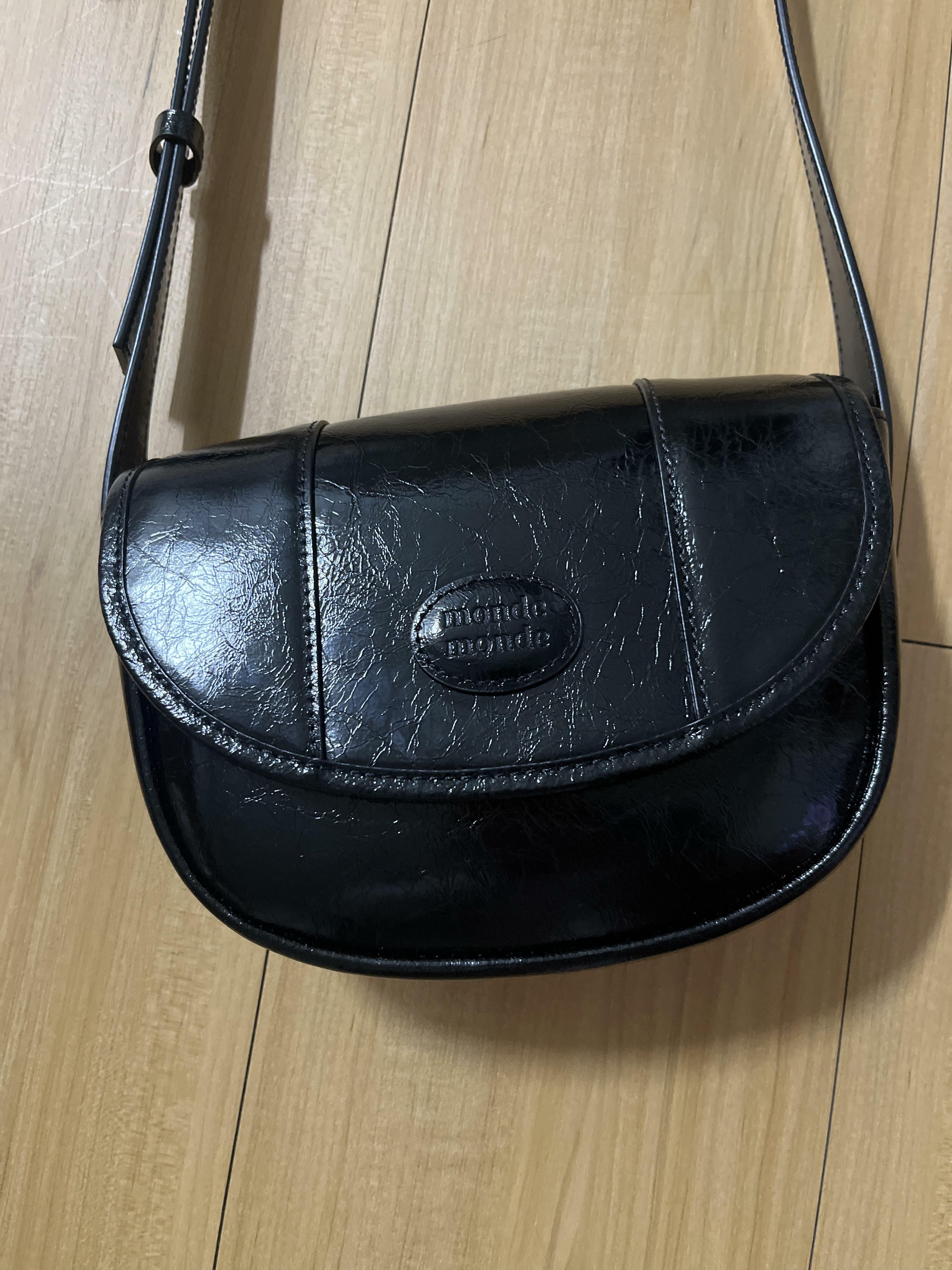 【mondemonde】人気/送料込 Classic leather half moon mini bag 韓國代購> MONDE MONDE HALF MOON MINI BAG