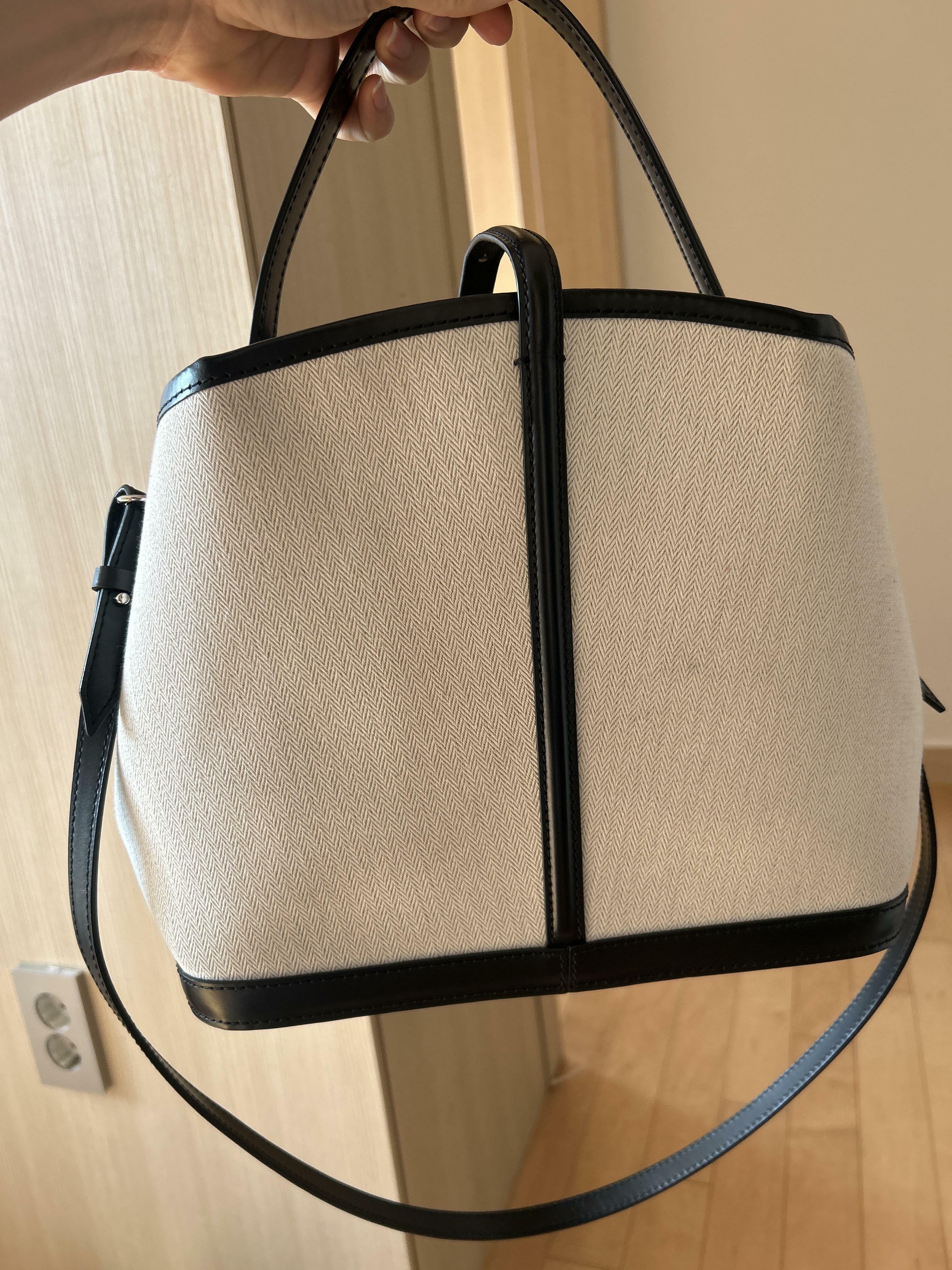 ★KINDERSALMON★送料込 Leather-Trimmed Canvas Crossbody Ecru ESSENTIAL] Leather-Trimmed Canvas Crossbody Ecru - KINDERSALMON