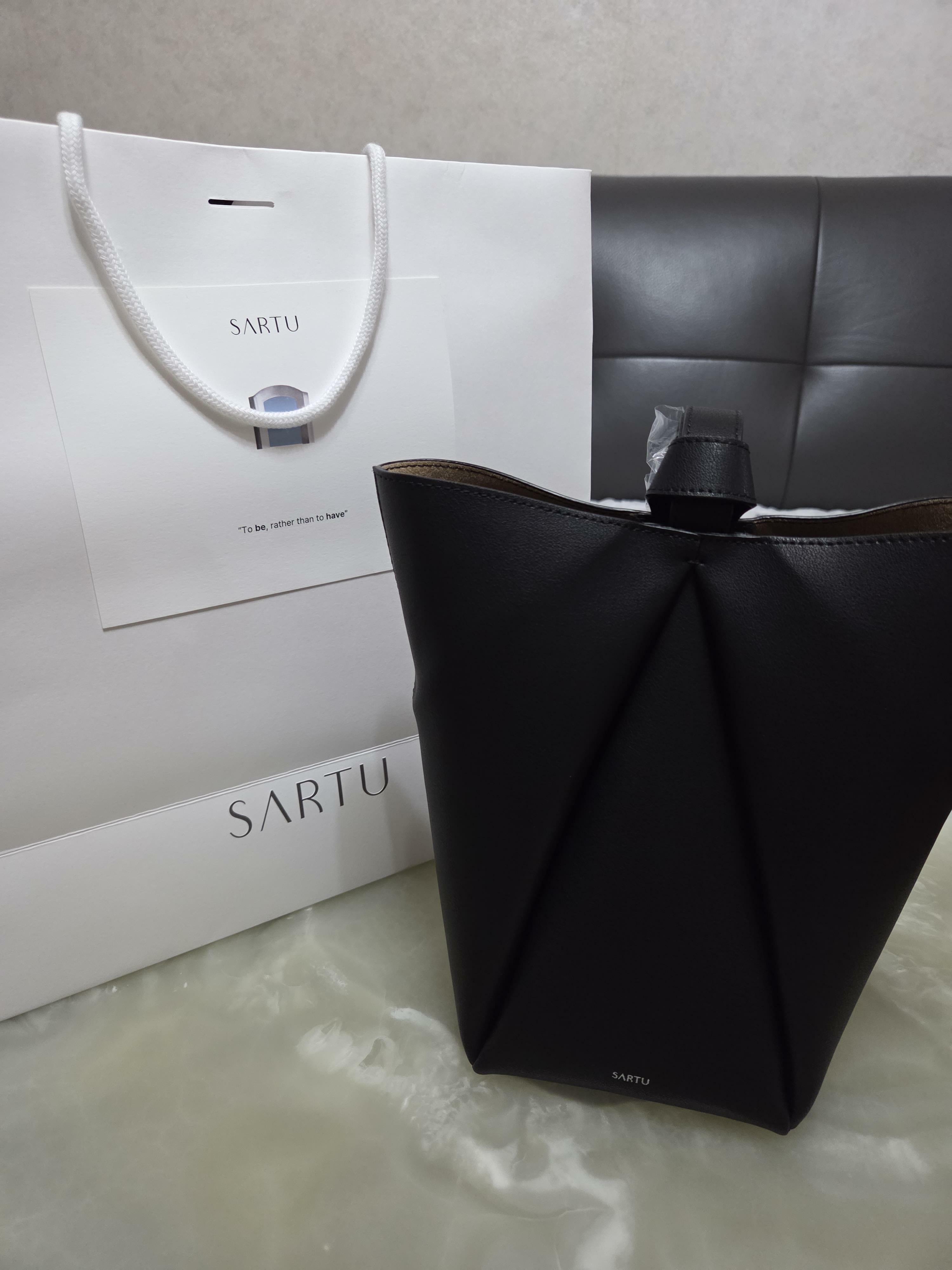 [SARTU] LYV TOTE BAG BLACK / 税込み 720305198_1.png