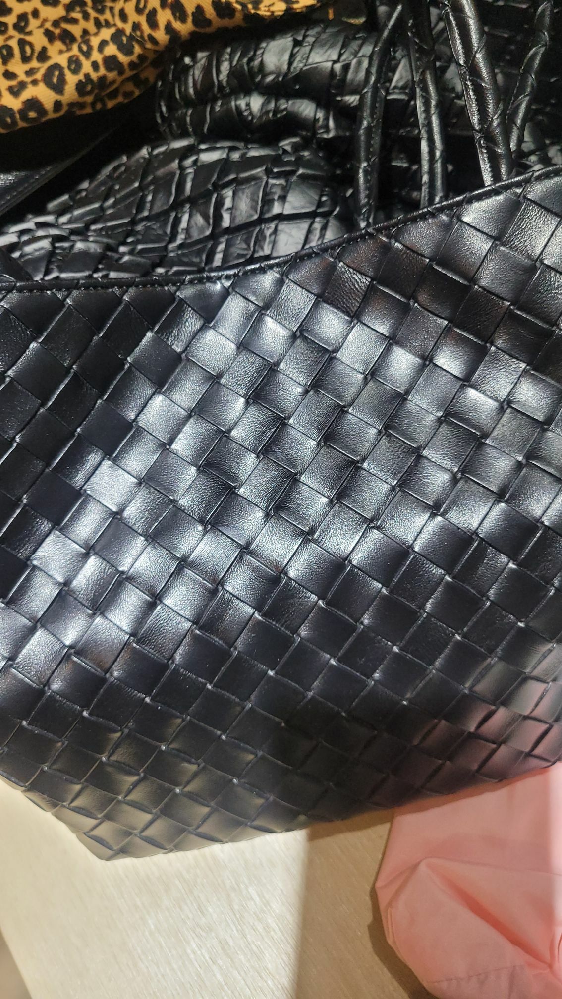 【MONOROW】JURI BAG_3colors ☆2025SS新作☆ ITEM : JURI ( 4 COLORS ) JURI BAG은 유연한 쉐입과 어떤